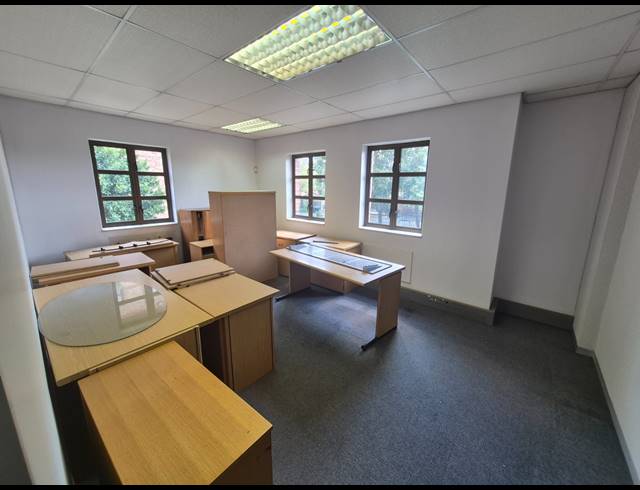 314M² OFFICE TO LET IN RIVONIA